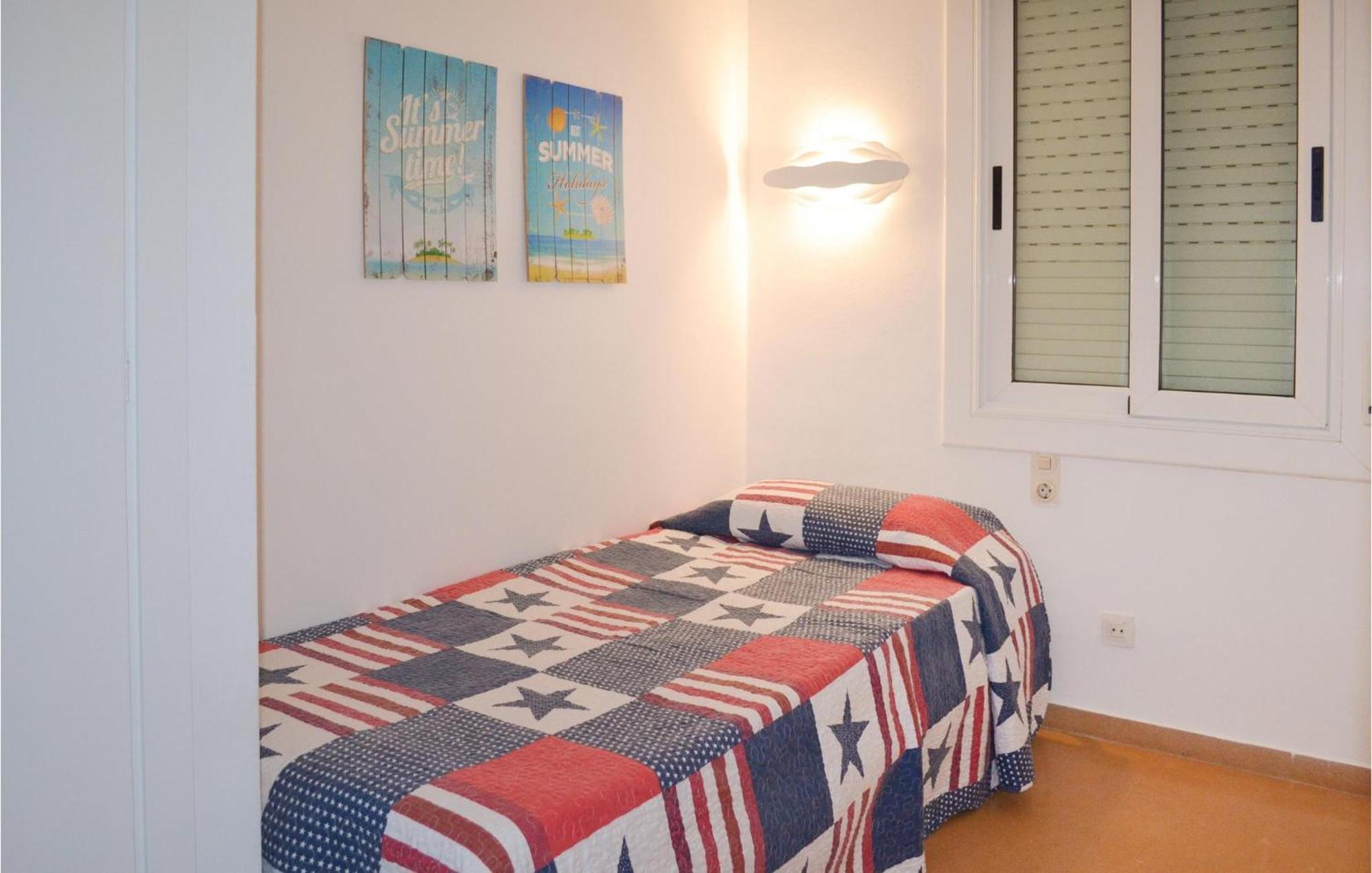 3 Bedroom Beautiful Apartment In Lloret De Mar Luaran gambar