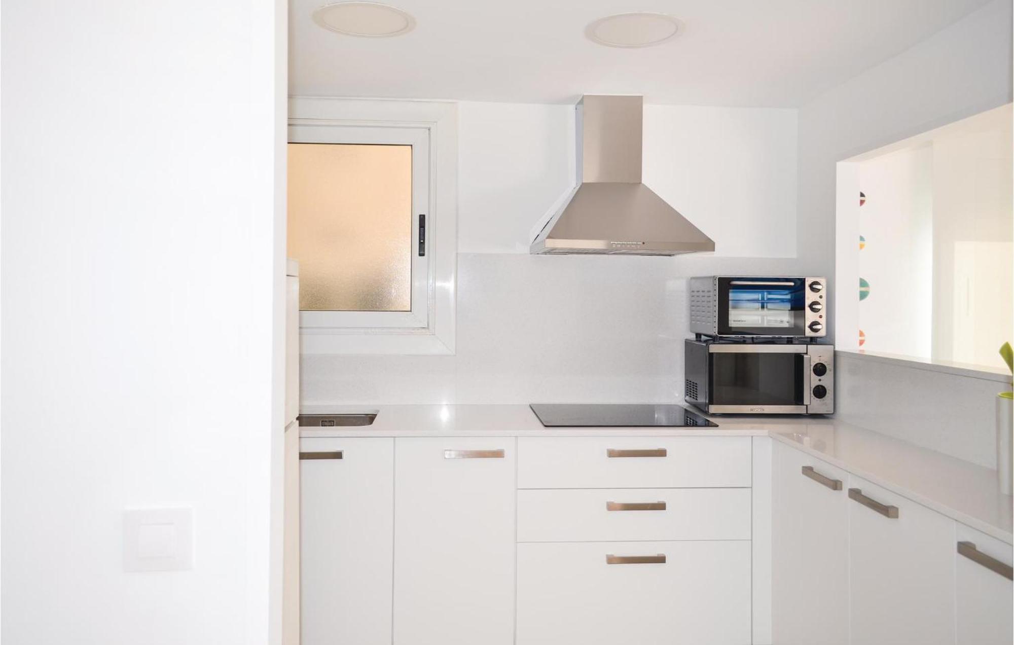 3 Bedroom Beautiful Apartment In Lloret De Mar Luaran gambar
