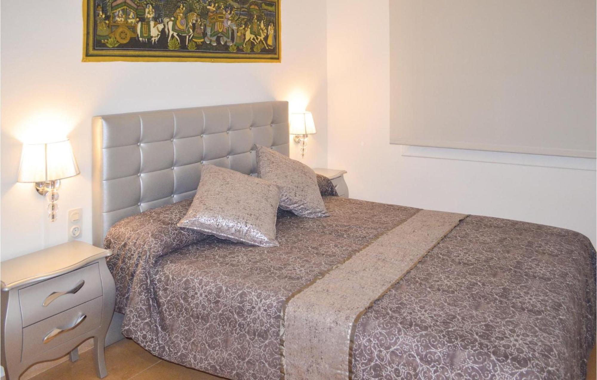 3 Bedroom Beautiful Apartment In Lloret De Mar Luaran gambar